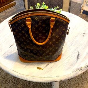 Authentic Louis Vuitton Lock it Purse